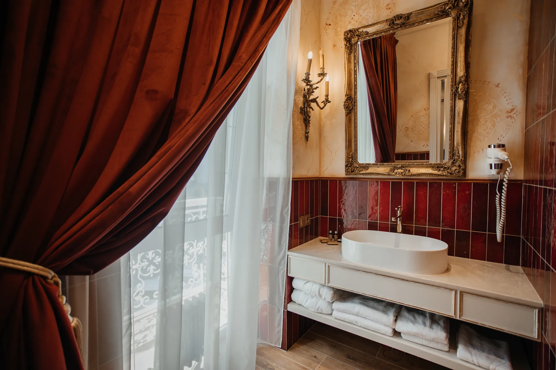 Bordo Room Image by Moncastro