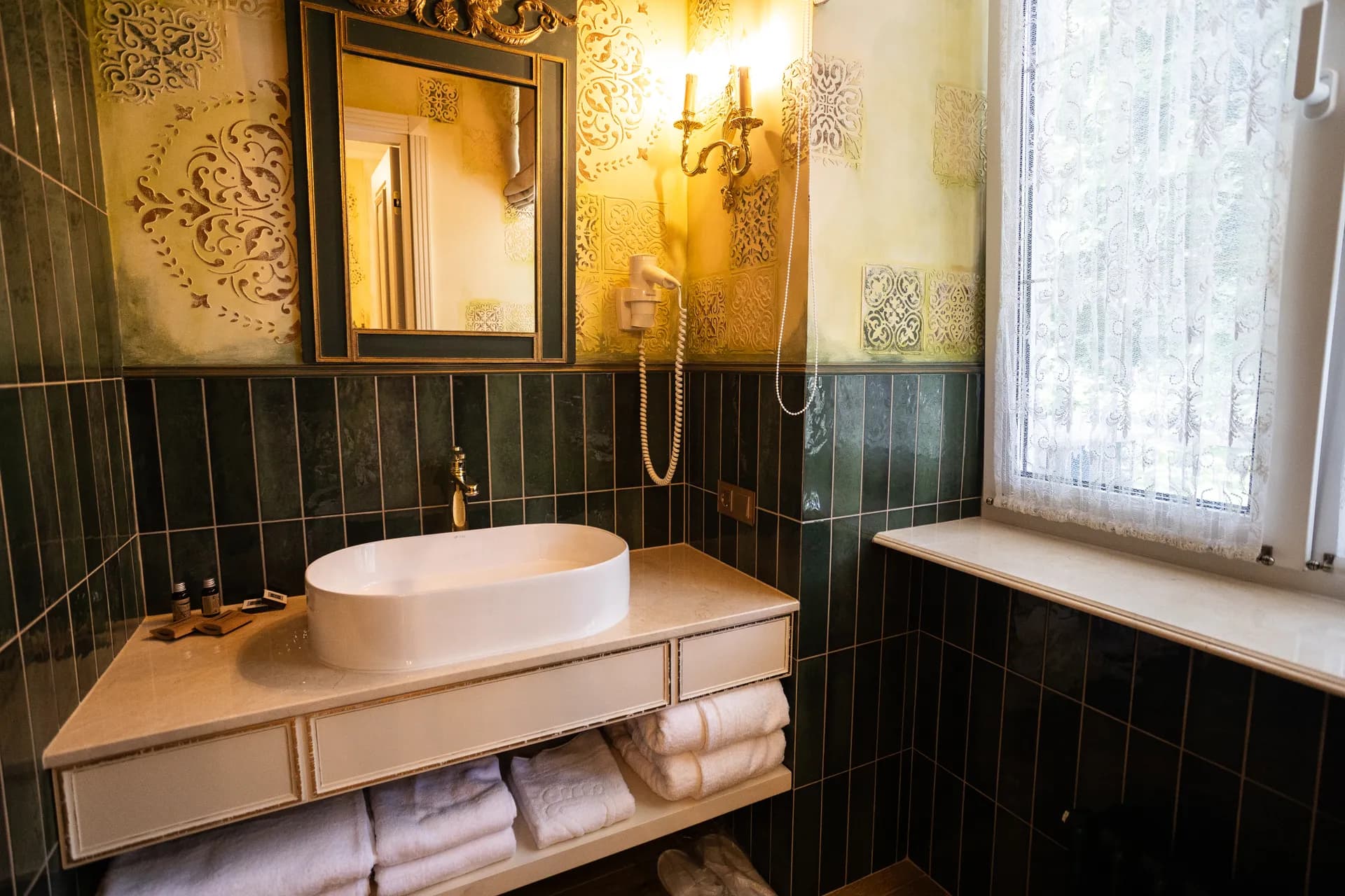 Oliva Room Image by Moncastro