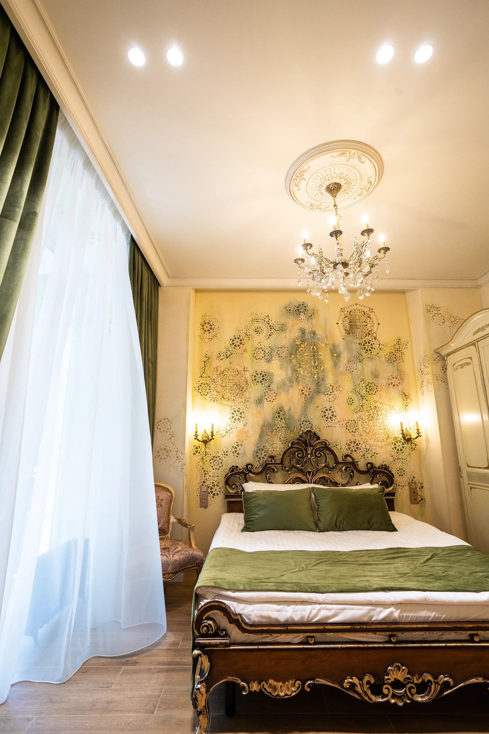 Oliva Room Image by Moncastro