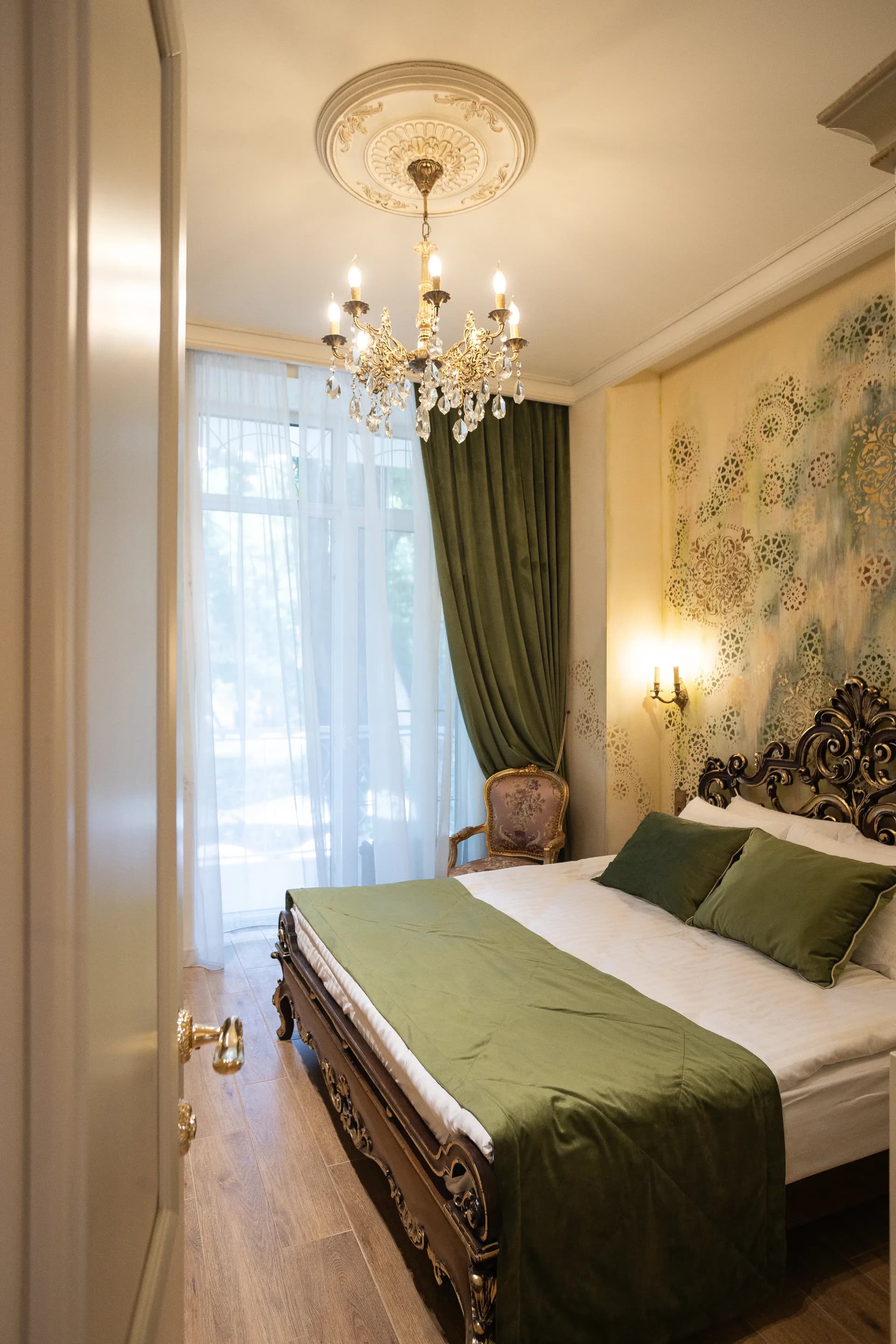 Oliva Room Image by Moncastro